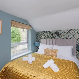 https://the-park-street-mews-with-parking.tophotelsbath.com